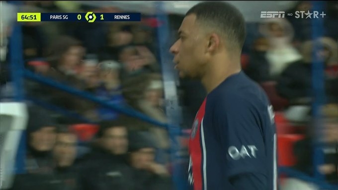 這么早下班？姆巴佩第65分鐘被換下，貢薩洛-拉莫斯替補登場